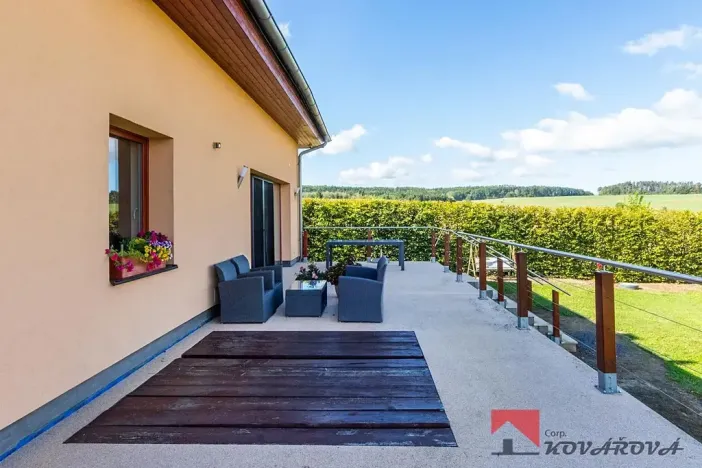Prodej rodinného domu, Újezd, 346 m2