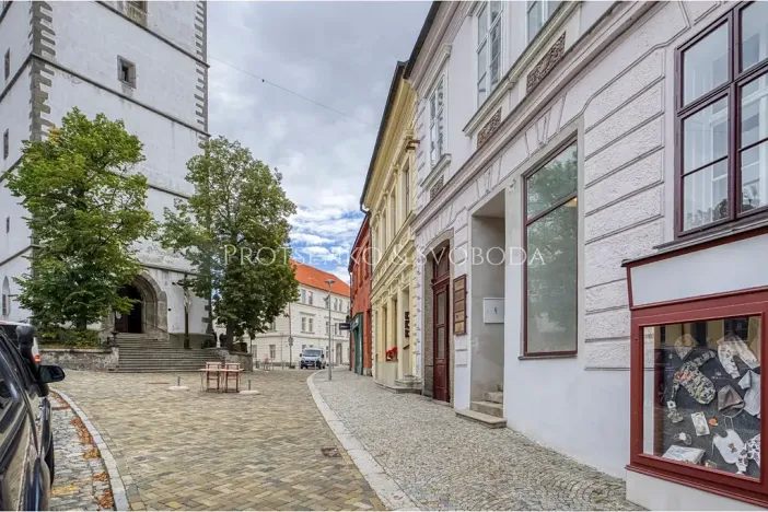 Pronájem obchodního prostoru, Třebíč, Hasskova, 127 m2
