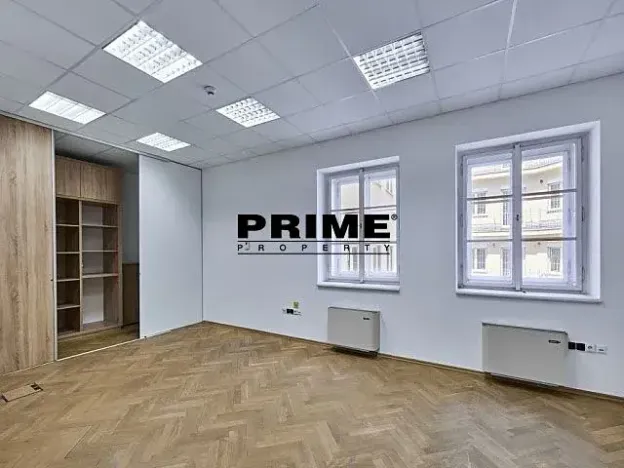 Pronájem kanceláře, Praha - Nové Město, Soukenická, 212 m2