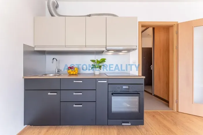 Prodej bytu 1+kk, Praha - Horní Měcholupy, Mantovská, 36 m2