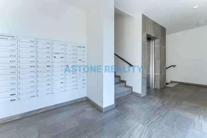 Prodej bytu 1+kk, Praha - Horní Měcholupy, Mantovská, 36 m2