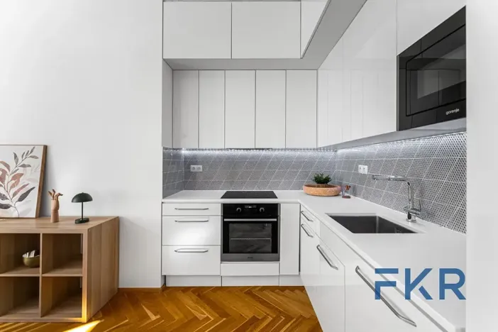 Pronájem bytu 2+kk, Praha - Bubeneč, Šmeralova, 52 m2