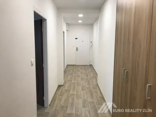 Pronájem bytu 2+1, Zlín, Benešovo nábřeží, 64 m2