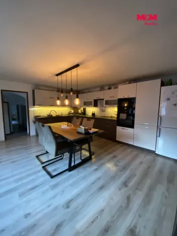 Prodej rodinného domu, Radkovice u Budče, 250 m2