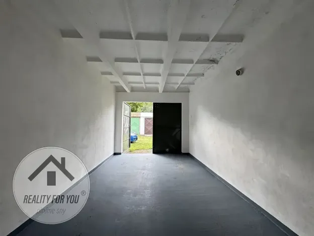 Pronájem garáže, Mladá Boleslav, Nádražní, 19 m2