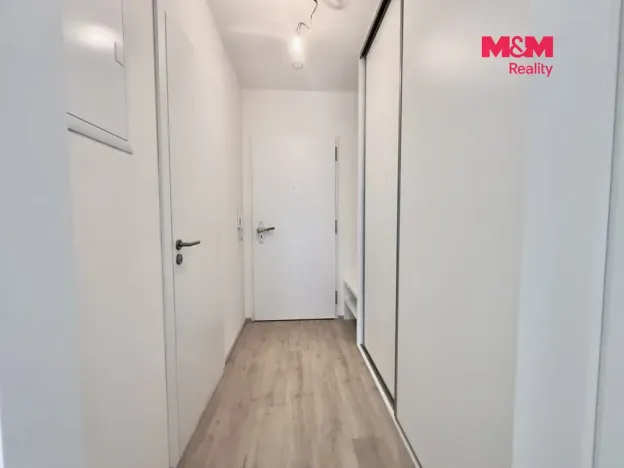 Pronájem bytu 1+kk, Praha - Háje, 34 m2