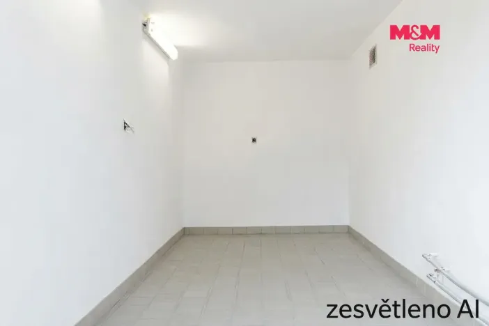 Pronájem garáže, Plzeň - Severní Předměstí, Sokolovská, 18 m2