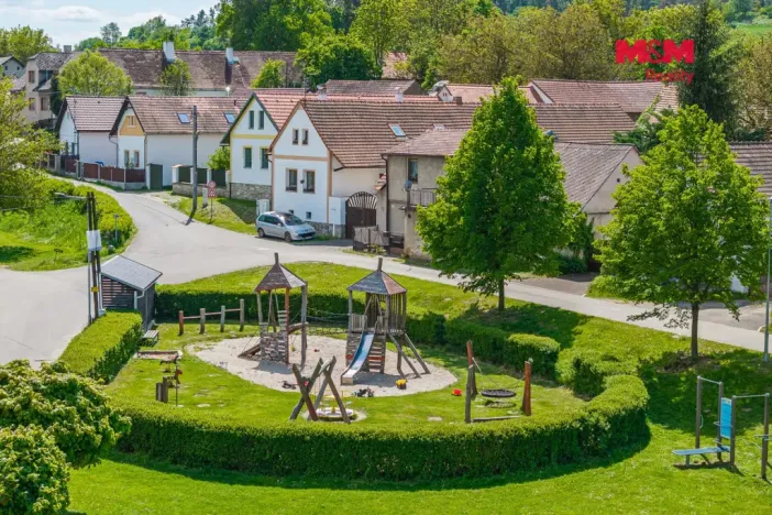 Pronájem pozemku pro bydlení, Milešov, 770 m2