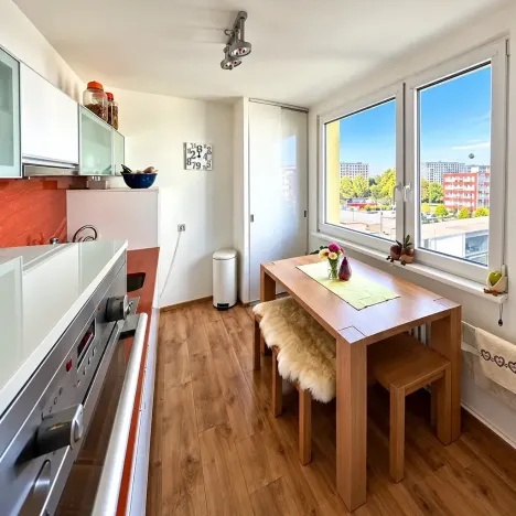 Prodej bytu 3+1, Hradec Králové, Urxova, 66 m2