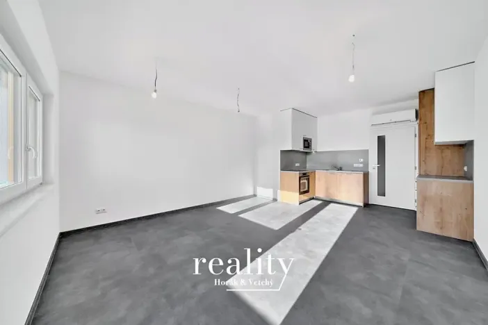 Pronájem bytu 1+kk, Znojmo, Třešňová, 36 m2