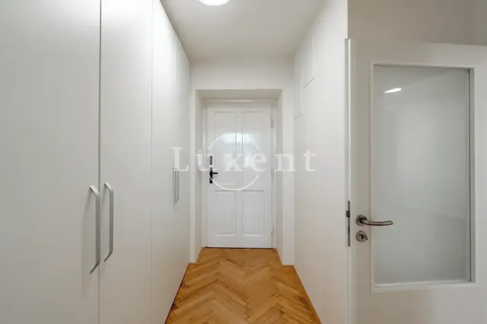 Pronájem bytu 2+kk, Praha - Nové Město, Štěpánská, 42 m2