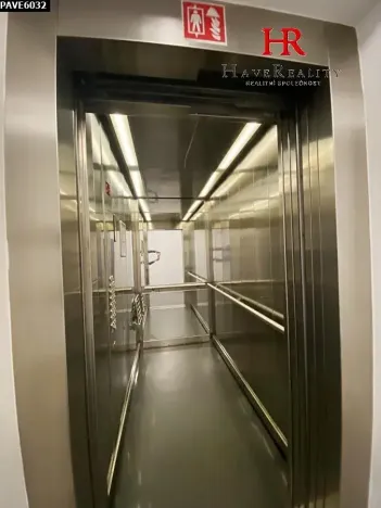 Pronájem bytu 2+kk, Praha - Holešovice, U Uranie, 65 m2