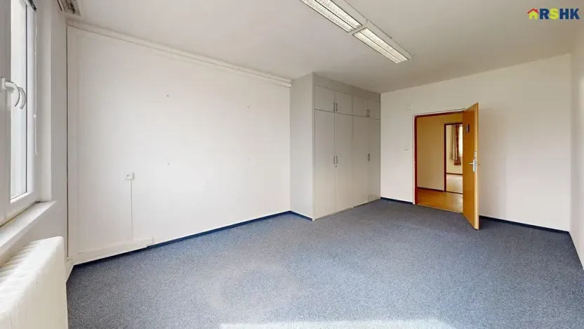 Pronájem kanceláře, Hradec Králové, Akademika Bedrny, 602 m2