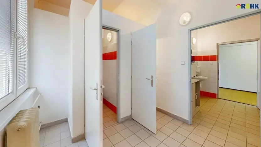 Pronájem kanceláře, Hradec Králové, Akademika Bedrny, 602 m2