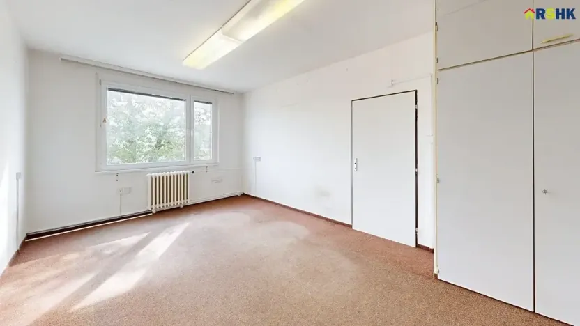 Pronájem kanceláře, Hradec Králové, Akademika Bedrny, 602 m2