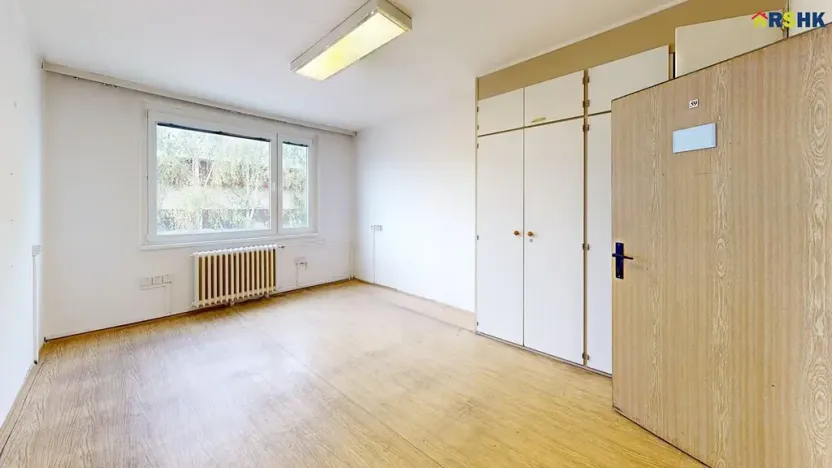 Pronájem kanceláře, Hradec Králové, Akademika Bedrny, 602 m2