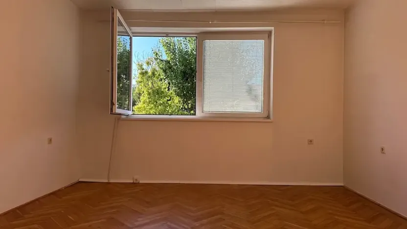 Pronájem bytu 2+1, Bánov, 56 m2