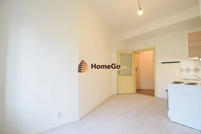 Pronájem bytu 2+kk, Praha - Nusle, Lounských, 45 m2