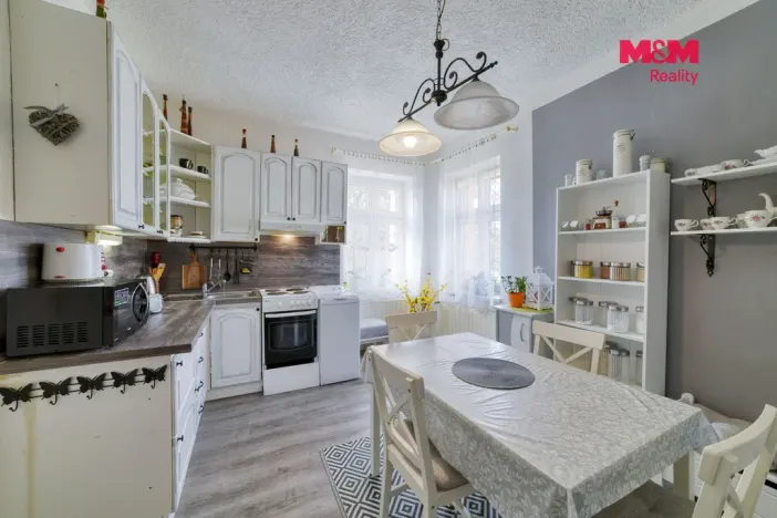 Pronájem bytu 2+kk, Planá, Revoluční, 40 m2