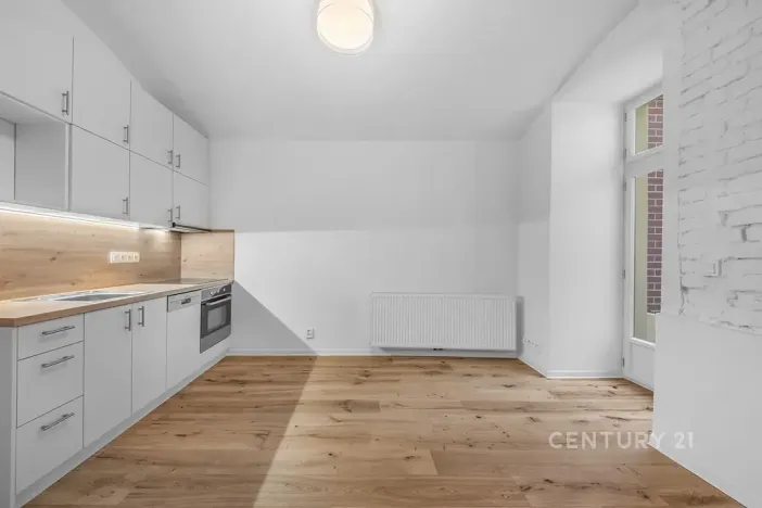 Pronájem kanceláře, Praha - Nusle, Sezimova, 50 m2