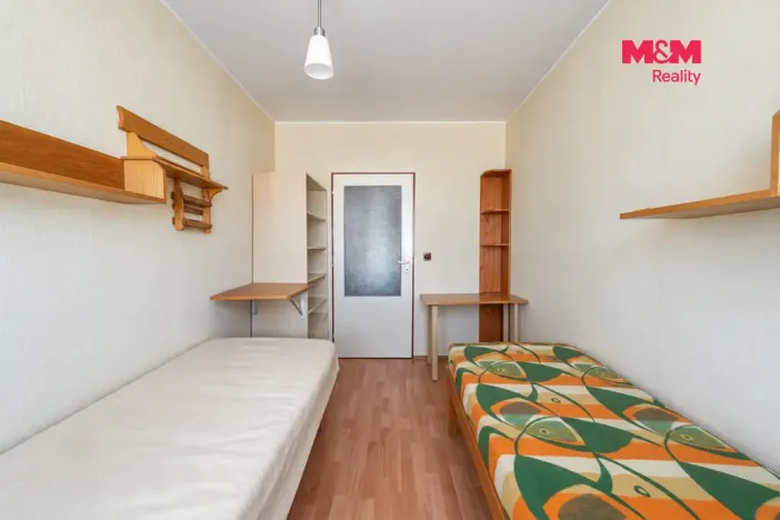 Prodej bytu 2+kk, Králův Dvůr, Nad Stadionem, 43 m2