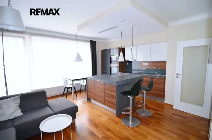 Pronájem bytu 2+kk, Praha - Jinonice, Laténská, 68 m2