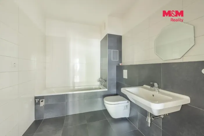 Prodej bytu 2+kk, Praha - Vysočany, Sousedíkova, 59 m2