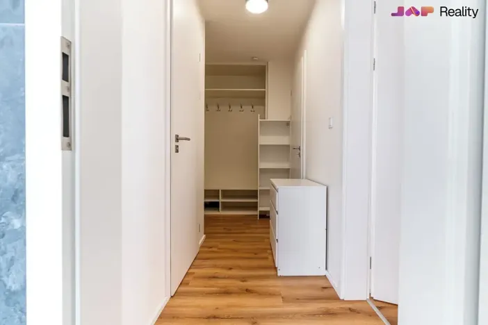 Pronájem bytu 2+kk, Brno, Komárovská, 54 m2