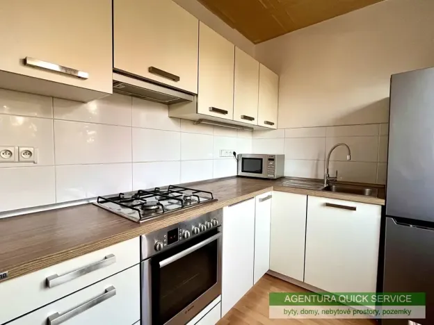 Pronájem bytu 2+1, Praha - Malešice, Počernická, 53 m2