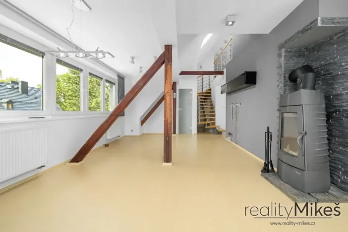 Pronájem bytu 4+kk, Liberec, Na Výšinách, 158 m2