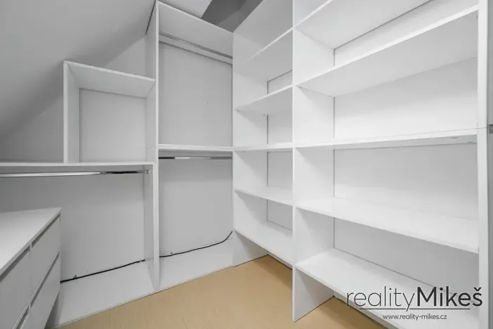 Pronájem bytu 4+kk, Liberec, Na Výšinách, 158 m2