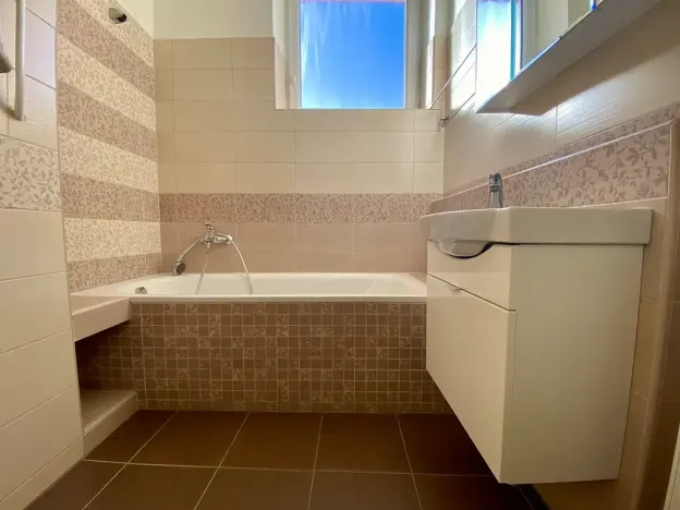 Pronájem bytu 2+1, Břeclav, Denisova, 60 m2