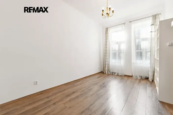 Pronájem bytu 2+1, Praha - Smíchov, Staropramenná, 49 m2
