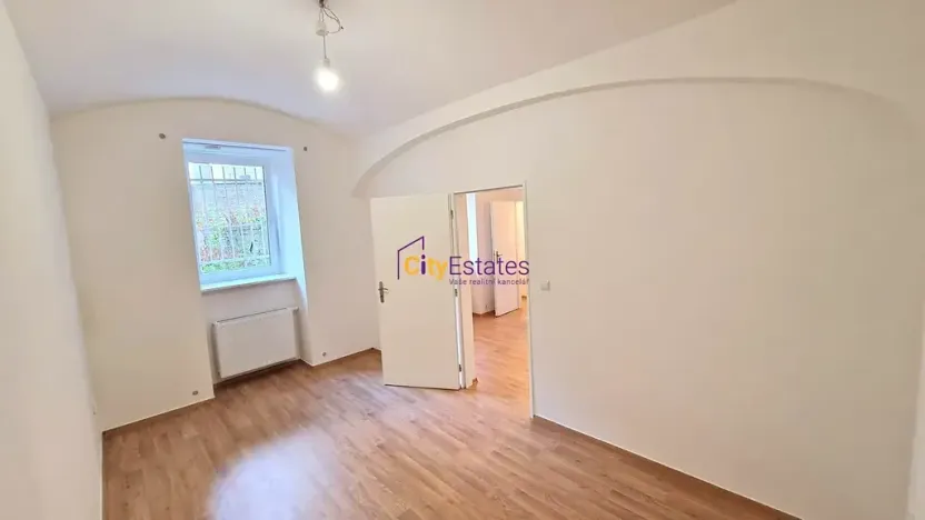 Pronájem bytu 1+1, Praha - Vršovice, Žitomírská, 40 m2