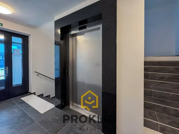 Pronájem bytu 2+kk, Olomouc, Třída Jiřího Pelikána, 57 m2