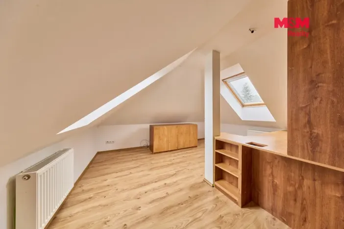 Prodej rodinného domu, Bernartice, 226 m2