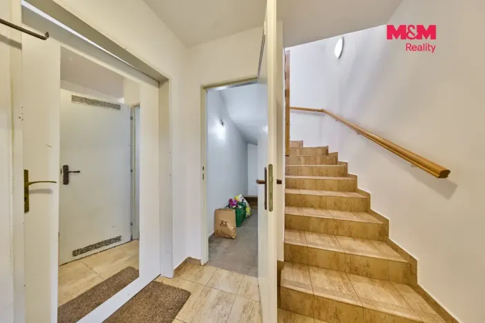 Prodej rodinného domu, Bernartice, 226 m2