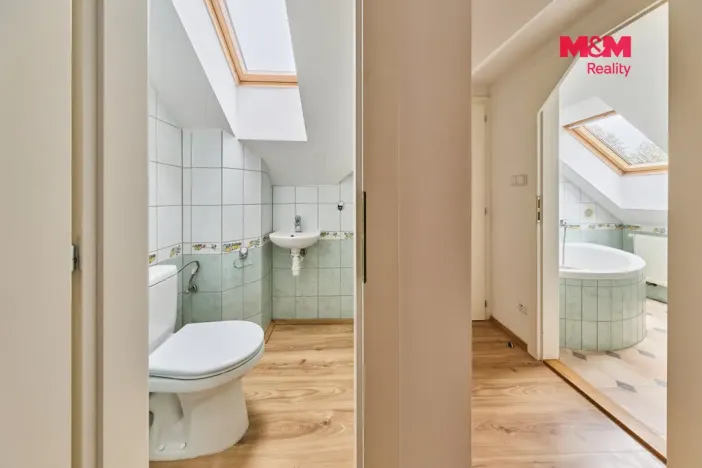 Prodej rodinného domu, Bernartice, 226 m2