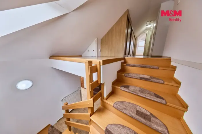 Prodej rodinného domu, Bernartice, 226 m2