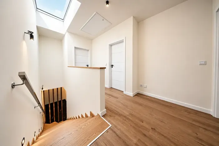 Prodej vícegeneračního domu, Šestajovice, Komenského, 275 m2