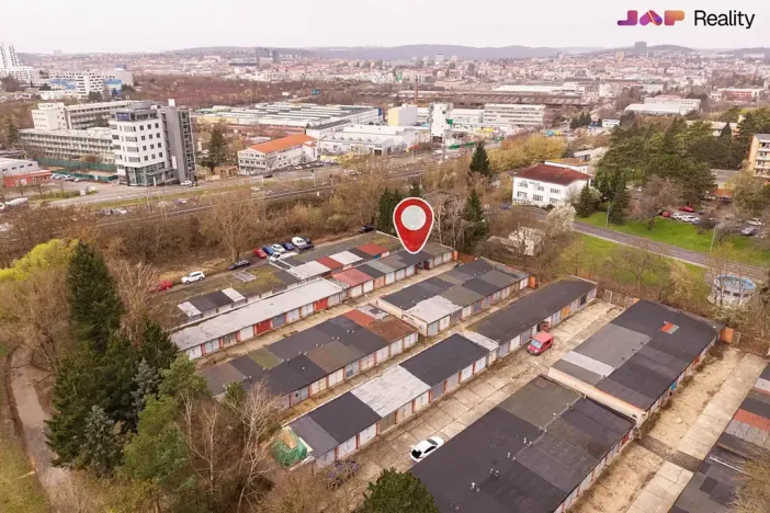 Pronájem garáže, Brno, Třískalova, 19 m2