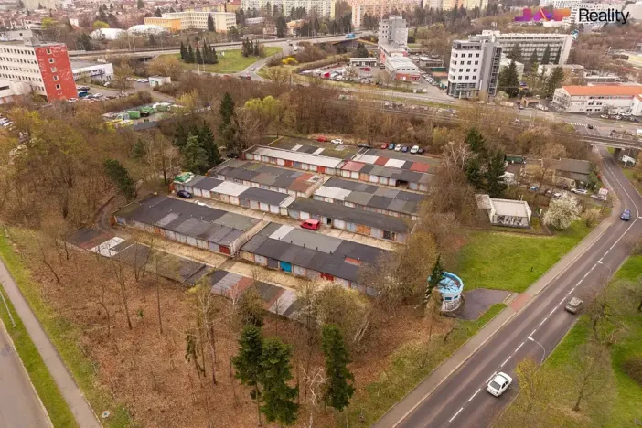 Pronájem garáže, Brno, Třískalova, 19 m2