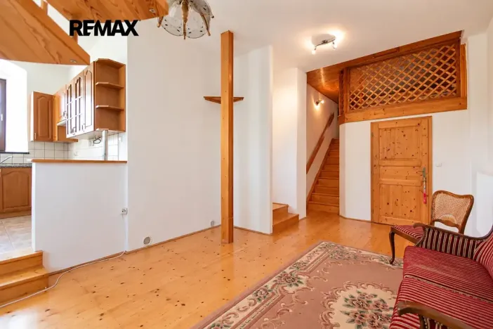 Prodej rodinného domu, Kájov, U Kostela, 200 m2