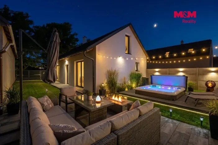 Prodej rodinného domu, Křinec, Zelené náměstí, 83 m2
