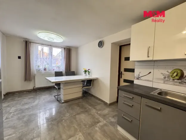 Prodej rodinného domu, Božice, 165 m2