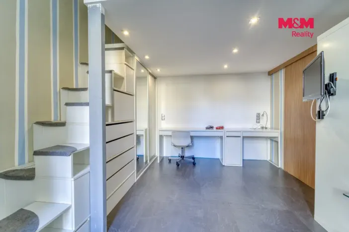 Prodej atypického bytu, Plzeň - Jižní Předměstí, Skrétova, 88 m2