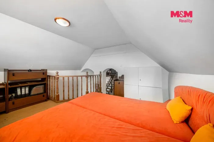 Prodej obchodního prostoru, Krásné Údolí, 220 m2