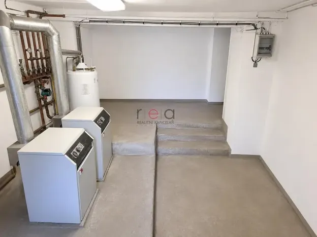 Prodej výrobních prostor, Nový Bor, 280 m2