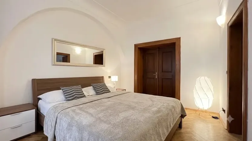Prodej bytu 2+kk, Praha - Malá Strana, Tomášská, 57 m2