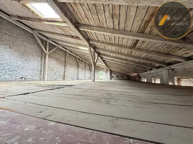 Prodej komerční nemovitosti, Městec Králové, T. G. Masaryka, 2550 m2